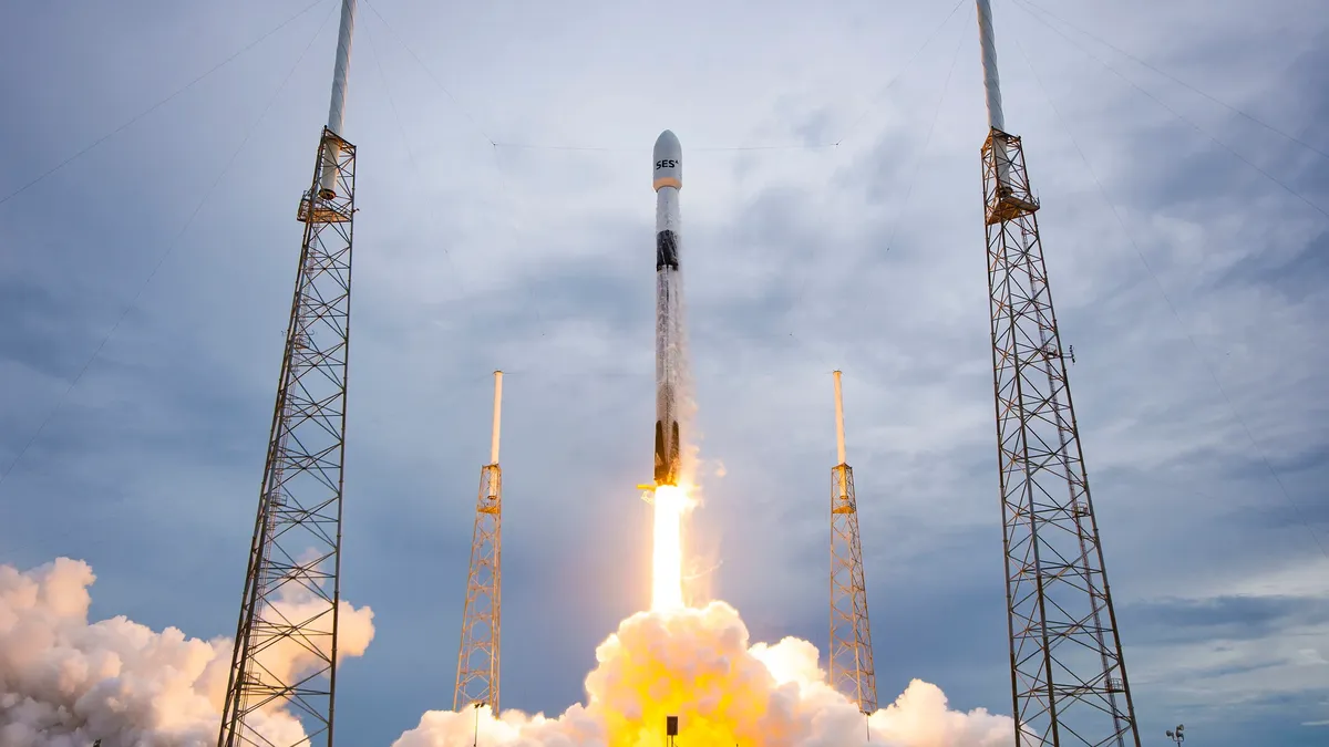 SpaceX ajusta su valoraci�n para salir a Bolsa, pero apunta a una OPI r�cord de u$s75.000 millones