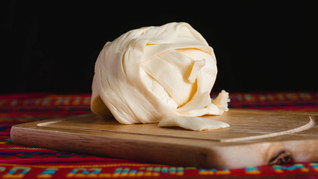 Los quesos Oaxaca que no son quesos, se venden en supermercados y Profeco no los recomienda Los quesos Oaxaca que no son quesos, se venden en supermercados y Profeco no los recomienda