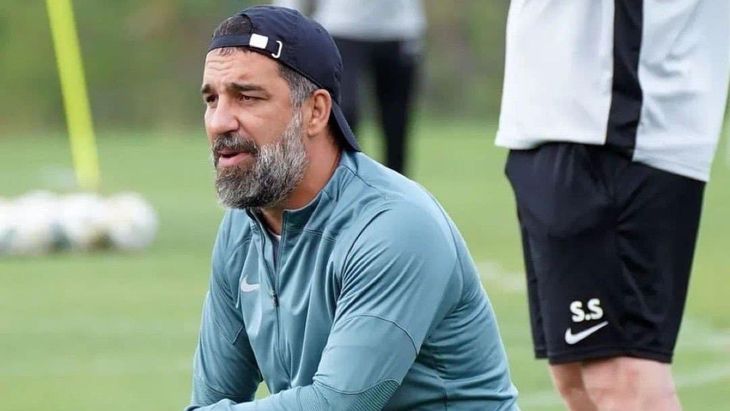 Arda Turan, the former Barcelona player who earned millions and was left bankrupt after being scammed Arda Turan, the former Barcelona player who earned millions and was left bankrupt after being scammed