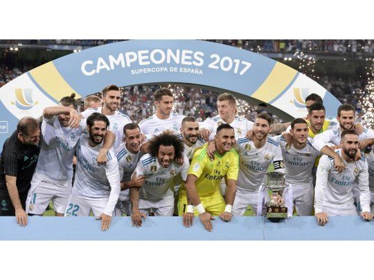 Real Madrid golpea de entrada a Barcelona