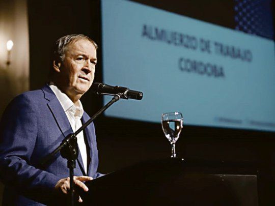 Balance. Juan Schiaretti, ante empresarios de la provincia, destacó la consolidación del déficit fiscal cordobés.