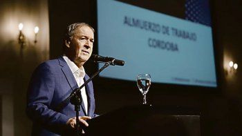 Balance. Juan Schiaretti, ante empresarios de la provincia, destacó la consolidación del déficit fiscal cordobés.