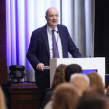 El ministro Federico Sturzenegger expuso en un encuentro organizado por la Secretaría de Industria y Comercio los ejes de la reforma a la Ley de Defensa de la Competencia. El ministro Federico Sturzenegger expuso en un encuentro organizado por la Secretaría de Industria y Comercio los ejes de la reforma a la Ley de Defensa de la Competencia.