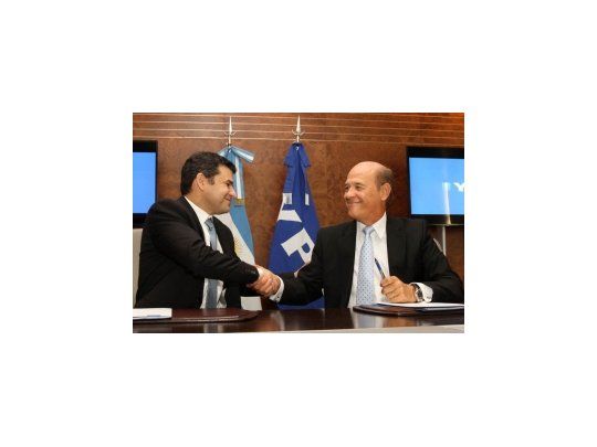 El acuerdo fue rubricado por el presidente y CEO de YPF, Miguel Galuccio, y su par de Dow para la Región Sur de Latinoamérica, Jorge La Roza.
