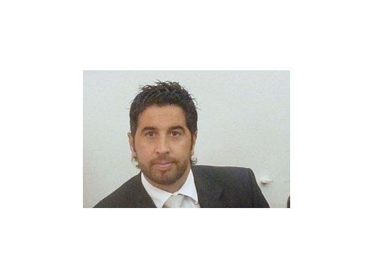 Dr. Roberto Casorla Yalet.
