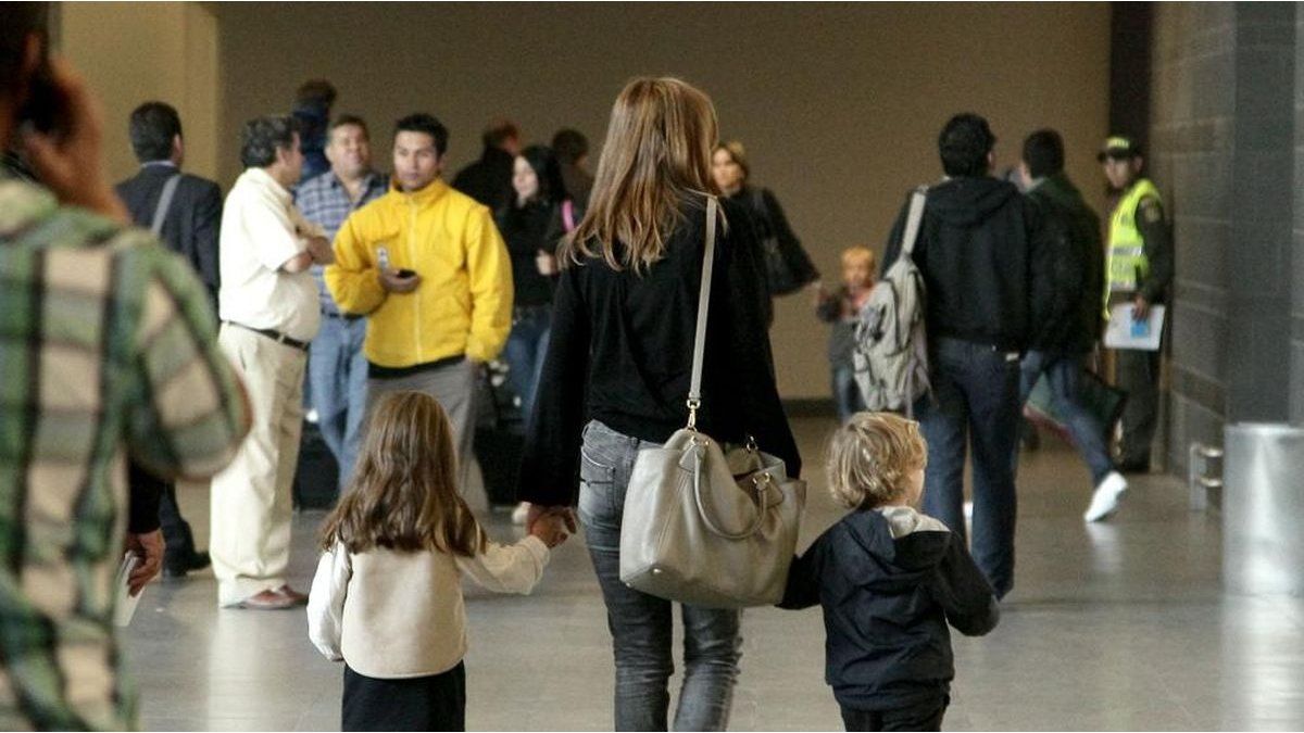 Viajar al exterior con menores de edad: toda la información que ...