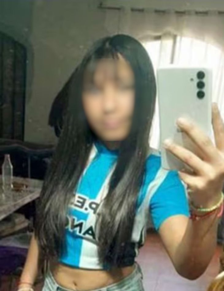 El circulo cercano de la joven se reunió en una sala velatoria sobre la Avenida Juan B. Justo de la ciudad de Córdoba. Su entierro será el jueves por la mañana. El circulo cercano de la joven se reunió en una sala velatoria sobre la Avenida Juan B. Justo de la ciudad de Córdoba. Su entierro será el jueves por la mañana.