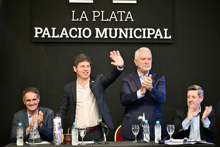 El gobernador bonaerense será el nuevo presidente del PJ de la provincia de Buenos Aires. El gobernador bonaerense será el nuevo presidente del PJ de la provincia de Buenos Aires.