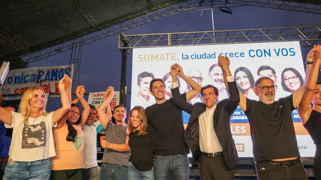El gobernador de Jujuy, Carlos Sadir, participó del acto de cierre de campaña del frente oficialista.