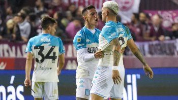 lo dejo con la boca abierta: racing gano sobre la hora y es el nuevo puntero