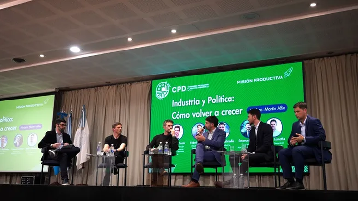 Los funcionarios provinciales de Buenos Aires, La Rioja, Misiones y Entre Ríos durante el debate en la UBA. Los funcionarios provinciales de Buenos Aires, La Rioja, Misiones y Entre Ríos durante el debate en la UBA.