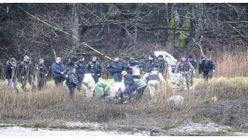 Las vÍctimas. Los padres y los dos hijos, todos ellos asesinados. Ahora buscan los restos en un descampado donde fueron ocultados.