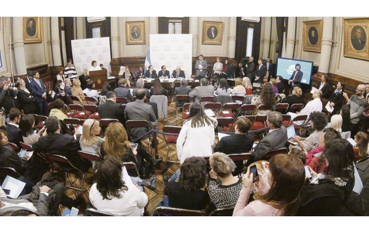 ámbito.com | Debate. Fue el inicio del debate en el Senado del proyecto de legalización del aborto. Un plenario de comisiones recibió a representantes de la salud, del Derecho Penal y de distintas religiones.
