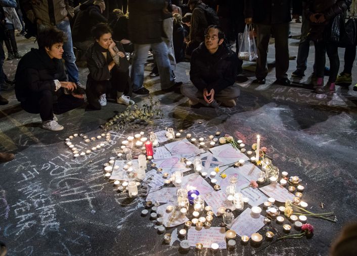 Homenaje a las víctimas de los atentados en el centro de Bruselas  (foto 1)