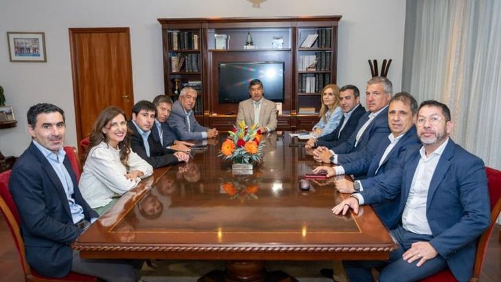 Miguel Acevedo, vicegobernador de Tucumán, se reunió con jefes de bloque. Miguel Acevedo, vicegobernador de Tucumán, se reunió con jefes de bloque.