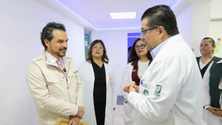 Zoé Robledo, titular del IMSS.