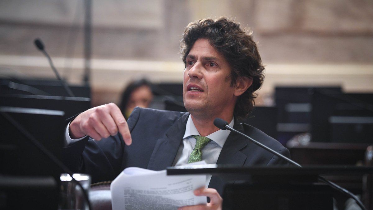 Tras la ruptura en Diputados, Lousteau se despachó con una carta con  críticas a la UCR