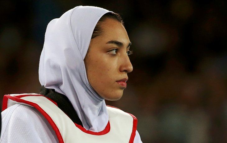 La campeona de taekwondo Kimia Alizadeh&nbsp;manifest&oacute; en las redes sociales que se fue de Ir&aacute;n porque se hab&iacute;a cansado de ser utilizada por las autoridades como una herramienta de propaganda.
