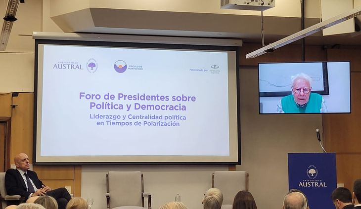 Felipe González, expresidente de España, destacó la importancia de la unidad europea en la geopolítica del caos. Felipe González, expresidente de España, destacó la importancia de la unidad europea en la geopolítica del caos.