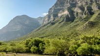 el hermoso pueblo magico de nuevo leon que enamora con sus parques, edificios historicos y montanas