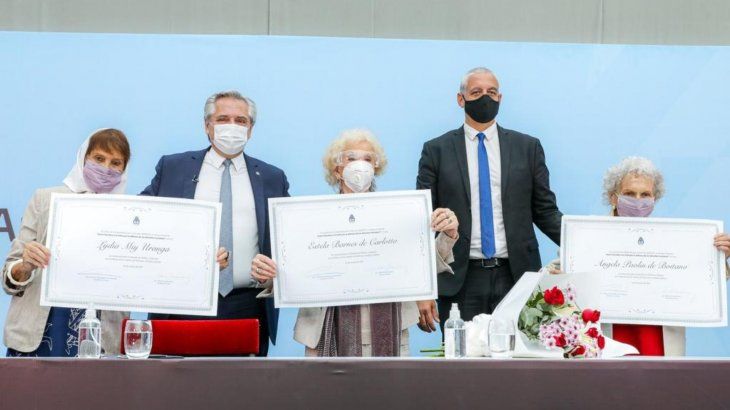 Alberto señaló: Nos permitió ver lo más cruel y miserable de aquella dictadura