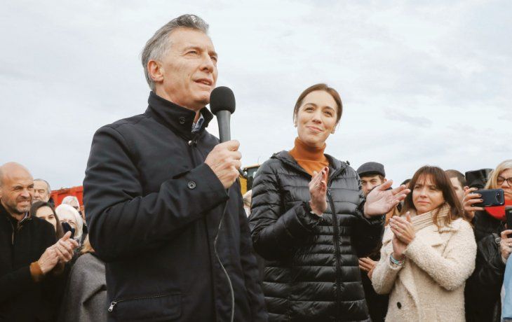 Gira. Mauricio Macri y María Eugenia Vidal volvieron a mostrarse juntos en la provincia de Buenos Aires. Esta vez, junto a Guillermo Dietrich, mostraron el avance de obra en un tramo de la nueva Autopista RN 3 Cañuelas-Azul.