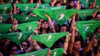 El Gobierno admitió que está en agenda volver a discutir el aborto legal.