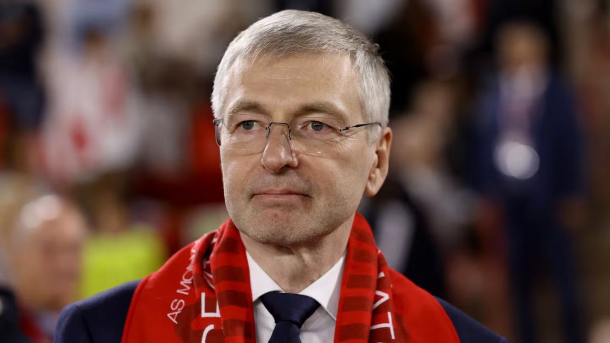 Who is the Russian tycoon behind a Ligue 1 giant and who sold a painting for 450 million dollars
