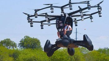 El auto volador que presentó la Fuerza Aérea de EEUU.