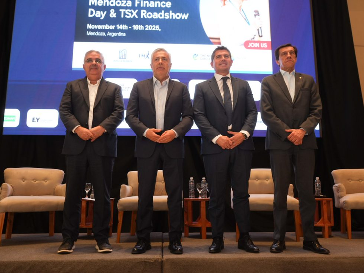 Mesa del Cobre en Mendoza. Raúl jalil (Catamarca), Alfredo Cornejo (Mendoza), Marcelo Orrego (San Juan) y Carlos Sadir (Jujuy). Mesa del Cobre en Mendoza. Raúl jalil (Catamarca), Alfredo Cornejo (Mendoza), Marcelo Orrego (San Juan) y Carlos Sadir (Jujuy). 