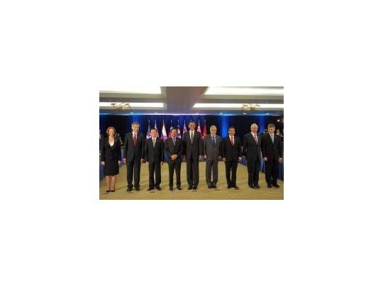 El pacto de libre comercio para la región de Asia Pacífico conocido como TPP comenzó a cobrar cuerpo con el logro en Honolulu (EE.UU.) de un acuerdo sobre sus líneas maestras.