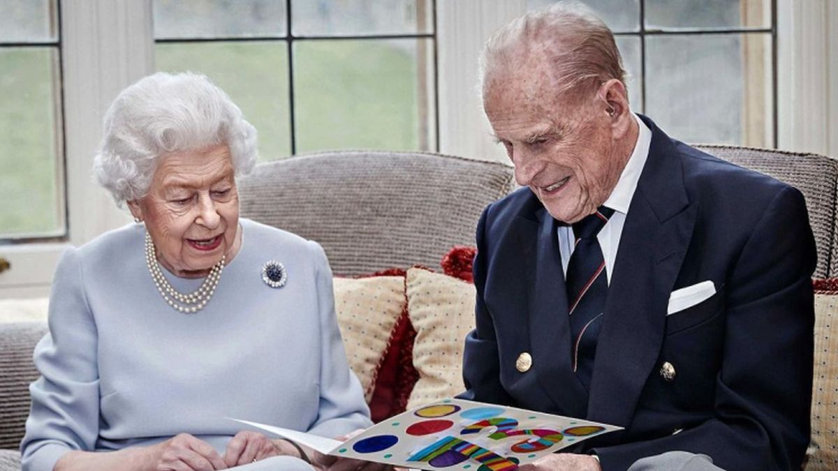 Intimate Christmas message from Elizabeth II, with memory of her husband Felipe