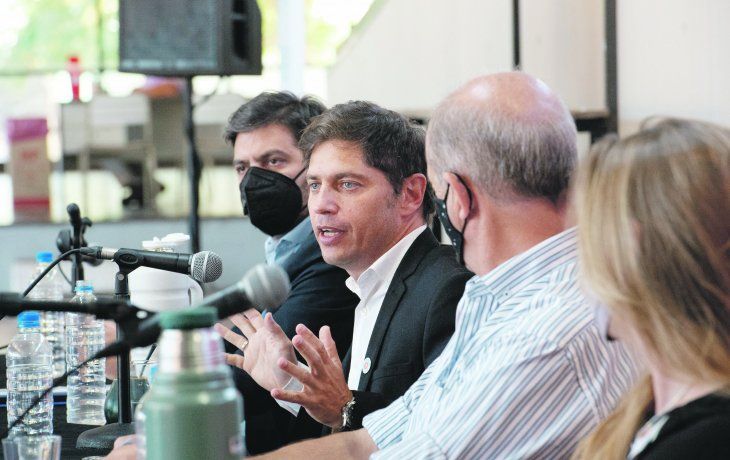 Postura. “No dejamos solas a las escuelas en la reorganización”, enfatizó el gobernador Axel Kicillof. Postura. “No dejamos solas a las escuelas en la reorganización”, enfatizó el gobernador Axel Kicillof.
