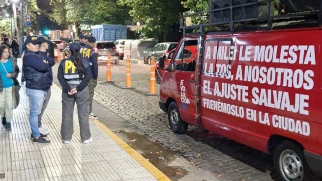 Las detenciones se produjeron en Belgrano, cerca de un acto del cual participaba Javier Milei.