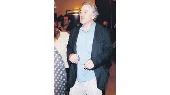Robert De Niro, que presidirá el Gran Jurado de esta edición, llegó ayer al suntuoso hotel Martinez sobre la Croisette de Cannes.