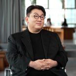 El hombre que logró explotar el éxito del grupo surcoreano en todo el planeta. El hombre que logró explotar el éxito del grupo surcoreano en todo el planeta.