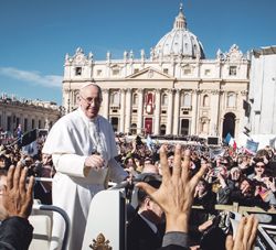 Del Vaticano a la Argentina, furor por el turismo papal