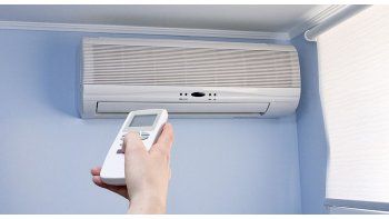 Las altas temperaturas impulsan el uso intensivo del aire acondicionado en los hogares.