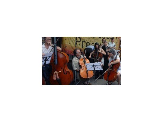 Se acordó la reincorporación de 41 músicos de la orquesta estable.
