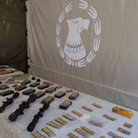 Efectivos secuestraron fusiles, pistolas, escopetas y cientos de cartuchos que estaban ocultos bajo tierra dentro de tachos plásticos. Efectivos secuestraron fusiles, pistolas, escopetas y cientos de cartuchos que estaban ocultos bajo tierra dentro de tachos plásticos.