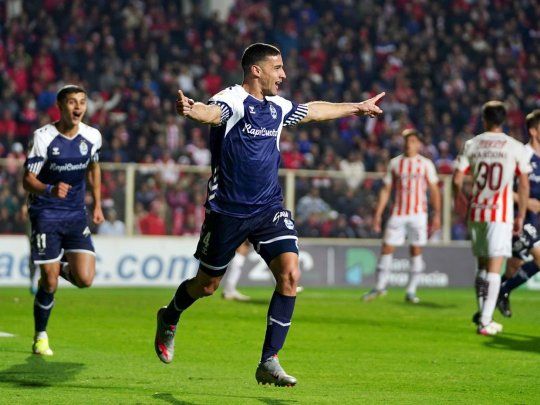 El Lobo está. Gimnasia le ganó a Unión en Santa Fe y quedó a un punto del líder, Atlético Tucumán.