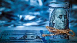 The blue dollar fell almost 14% in February. The blue dollar fell almost 14% in February.
