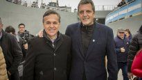 El ministro de Transporte, Diego Giuliano, junto a Sergio Massa.