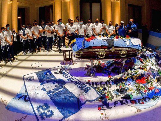 Maradona funeral velorio velatorio jugadores.jpg