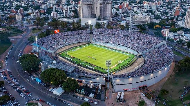 El Estadio Centenario podría ser remodelado para albergar la final del Mundial de Fútbol 2030 Argentina-Chile-Paraguay-Uruguay.
