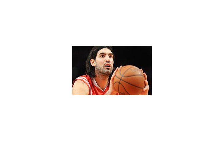 Luis Scola.