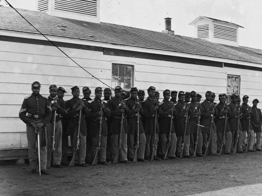 Compañía E, 4.º regimiento de afroamericanos de Estados Unidos en Fort Lincoln, 17 de noviembre de 1865.