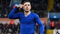 Pensativo. Enzo Fernández aseguró que sólo tiene en mente seguir en Chelsea.&nbsp;