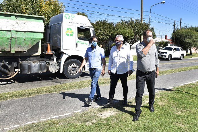 Julio Zamora supervisó trabajos realizados por personal municipal como la construcción de veredas comerciales y puesta en valor de espacios públicos