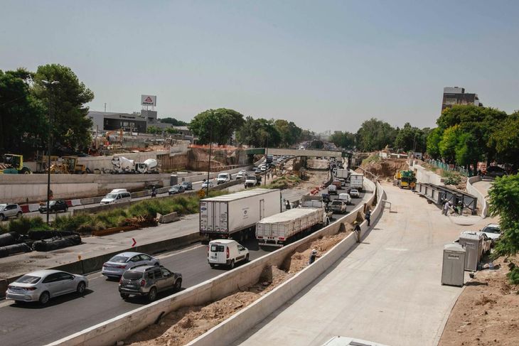 El gobierno porteño lleva a cabo las obras a través de la empresa pública Autopistas Urbanas. El gobierno porteño lleva a cabo las obras a través de la empresa pública Autopistas Urbanas.